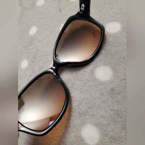 Authentic Coach Sunglasses - Picture 11 of 15